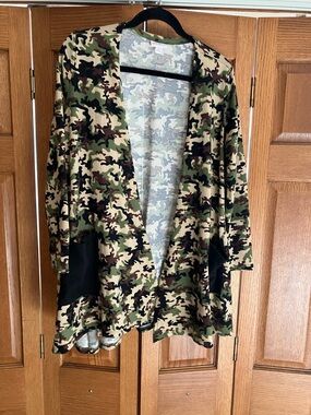 LuLaRoe Green Camo Open-Front Blazer